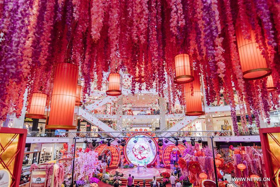 MALAYSIA-KUALA LUMPUR-CHINESE NEW YEAR-DECORATION