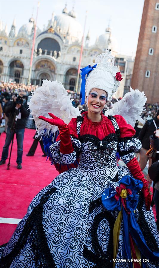 ITALY-VENICE-CARNIVAL-FLIGHT OF THE ANGEL