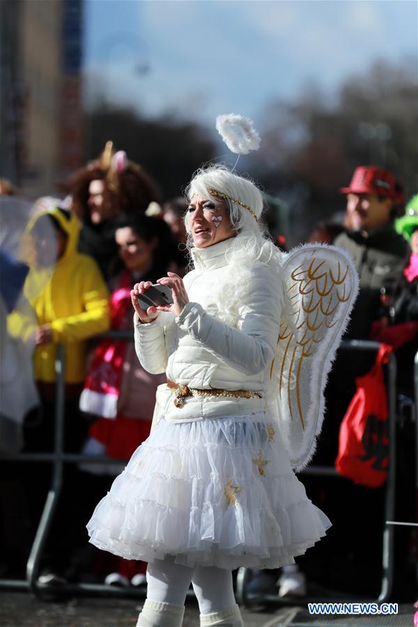 GERMANY-COLOGNE-ROSE MONDAY-CARNIVAL PARADE