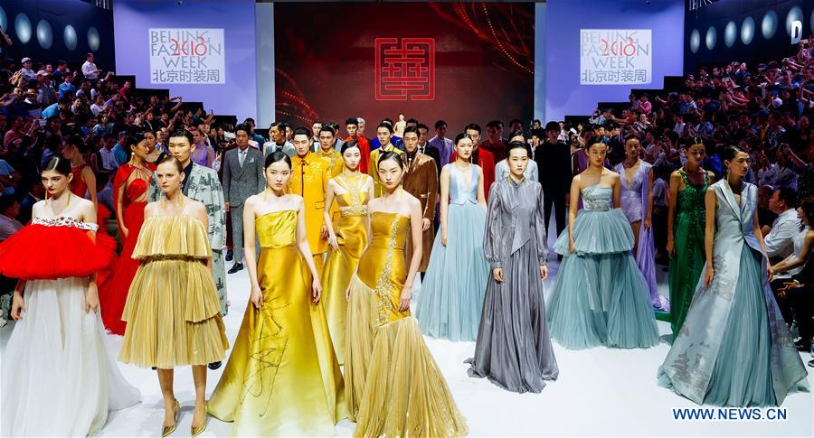 CHINA-BEIJING-FASHION WEEK (CN)