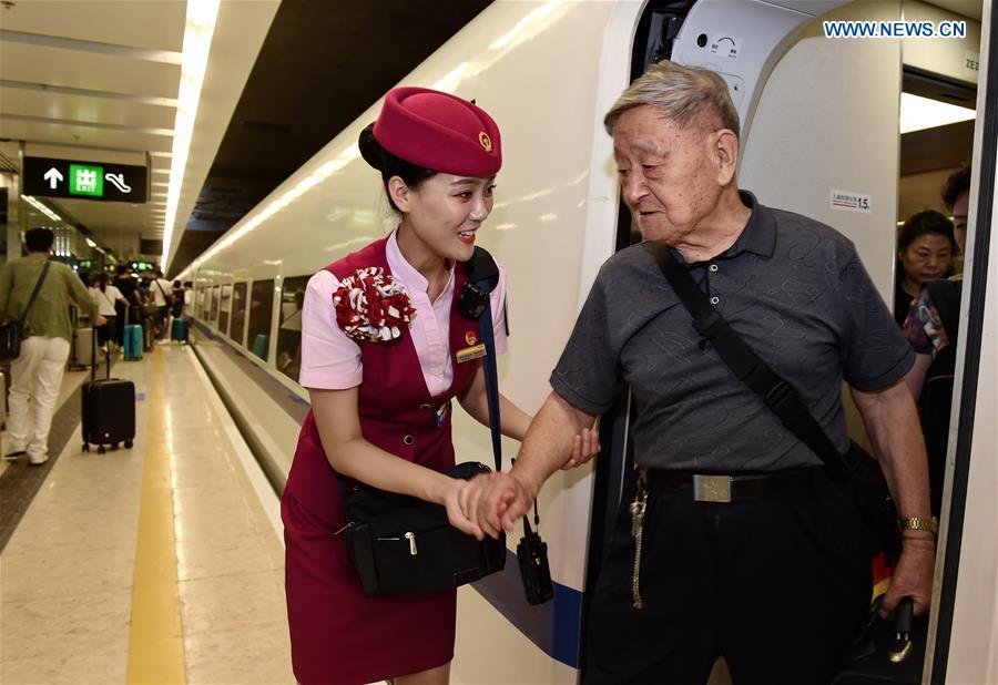 CHINA-HONG KONG-HIGH-SPEED RAILWAY-OPENING (CN)