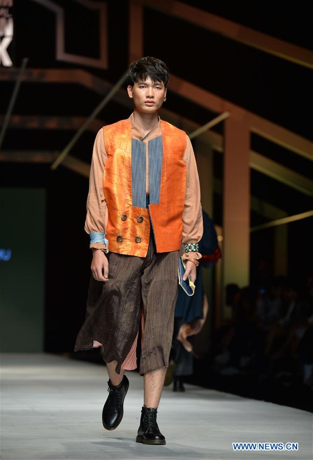 VIETNAM-HANOI-FASHION WEEK