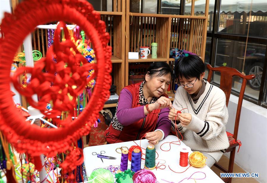 CHINA-HEBEI-SHIJIAZHUANG-KNOTTING-CRAFTSMANSHIP(CN)