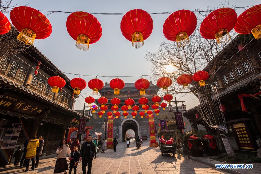 #CHINA-LUNAR NEW YEAR-DECORATIONS (CN)