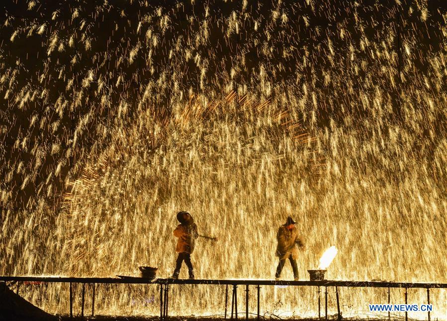 #CHINA-HEBEI-LANTERN FESTIVAL-MOLTEN IRON FIREWORKS (CN)