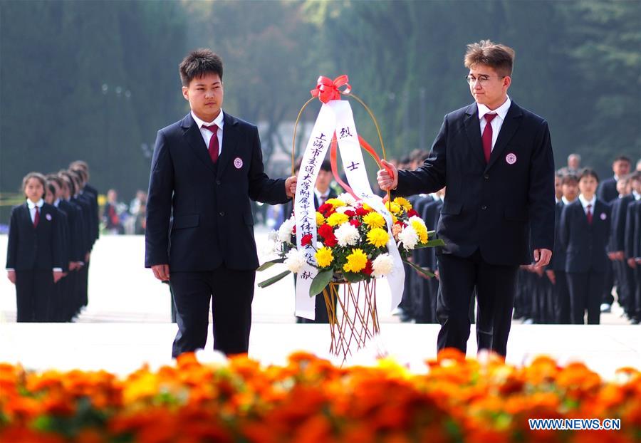 CHINA-SHANGHAI-QINGMING FESTIVAL-MARTYRS (CN)