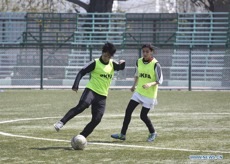 (SP)KASHMIR-SRINAGAR-FOOTBALL-INTERNATIONAL DAY OF SPORT