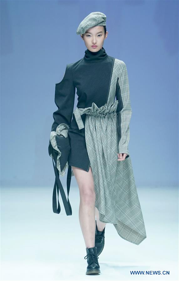 CHINA-BEIJING-GRADUATE FASHION WEEK (CN)