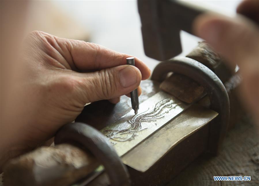 CHINA-ZHEJIANG-SWORD MAKING (CN)