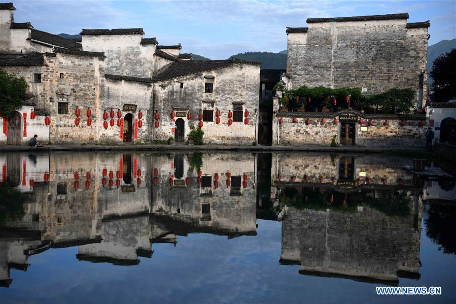 CHINA-ANHUI-HONGCUN VILLAGE-MORNING (CN)