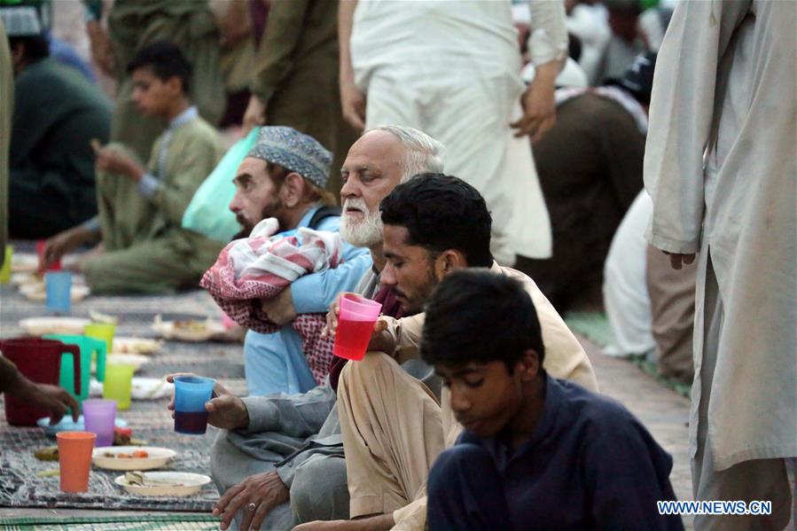 PAKISTAN-RAWALPINDI-IFTAR