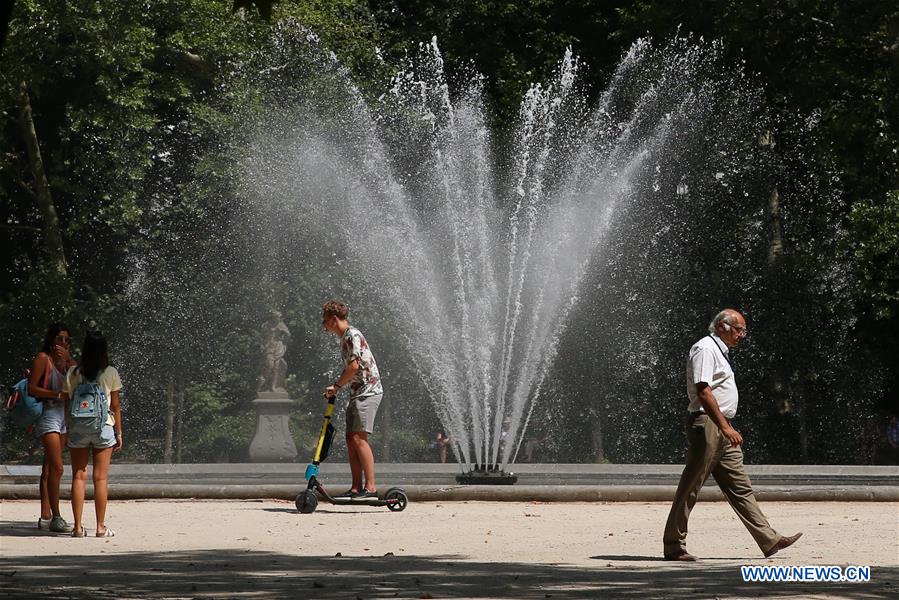 BELGIUM-BRUSSELS-HEAT-ALERT