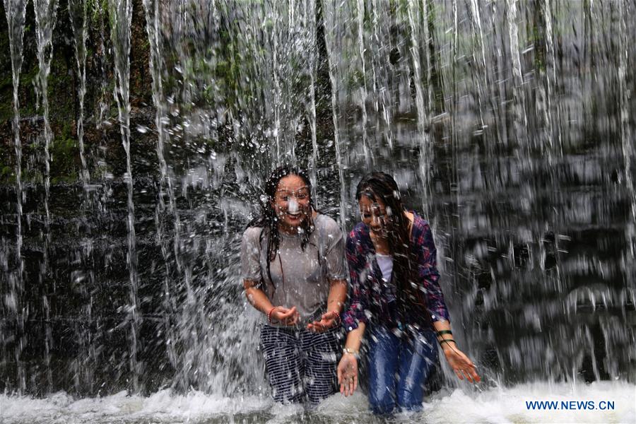 NEPAL-BHAKTAPUR-WATERFALL FUN