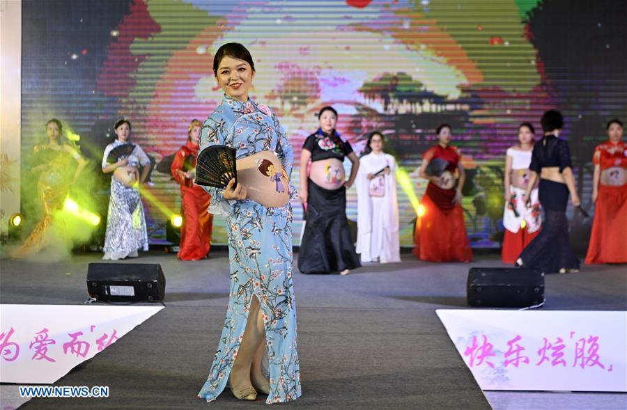 CHINA-HAIKOU-PREGNANT WOMEN-BELLY PAINTING (CN)