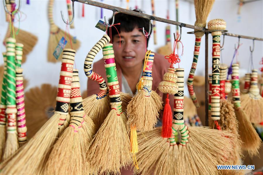 CHINA-INNER MONGOLIA-CHIFENG-BROOM INDUSTRY (CN)