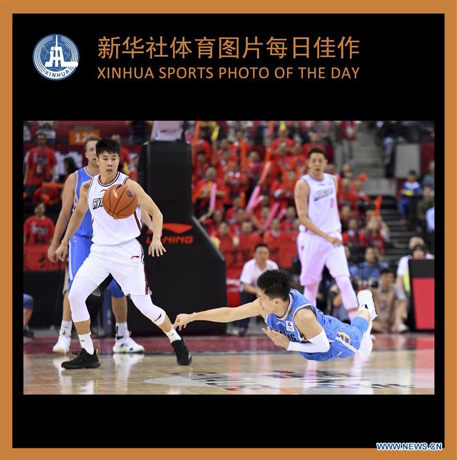 (SP)XINHUA SPORTS PHOTOS OF THE DAY