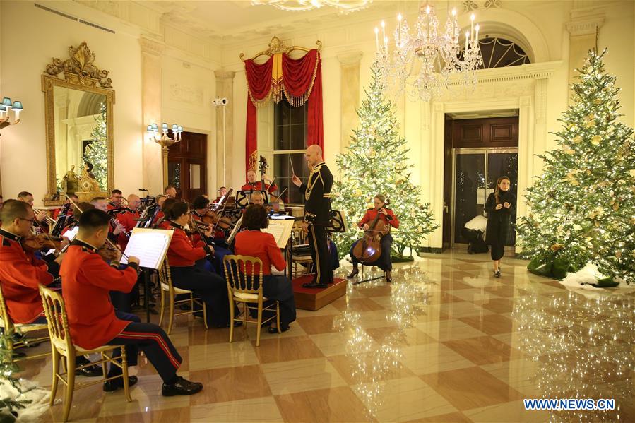 U.S.-WASHINGTON D.C.-WHITE HOUSE-CHRISTMAS-DECORATIONS