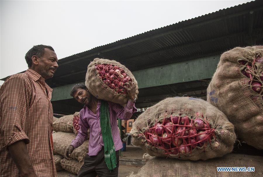 INDIA-NEW DELHI-ONION PRICES-SOARING