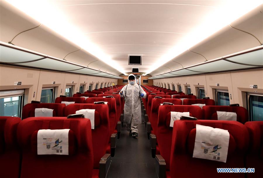 CHINA-HENAN-ZHENGZHOU-HIGH-SPEED RAILWAY-CLEANING-NOVEL CORONAVIRUS (CN)