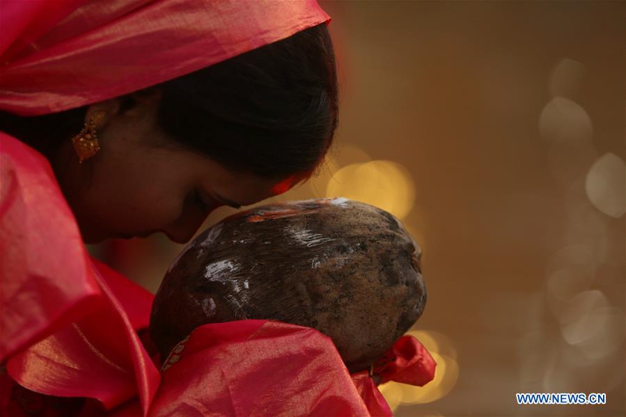 NEPAL-KATHMANDU-CHHATH FESTIVAL