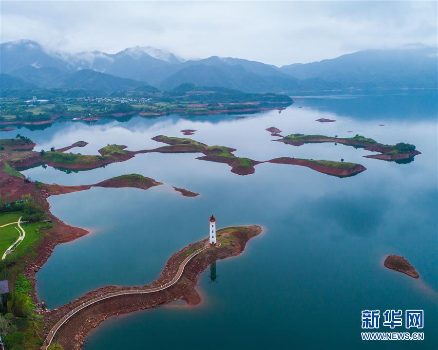 （壮阔东方潮 奋进新时代——庆祝改革开放40年）（6）美丽中华大地书写绿色传奇