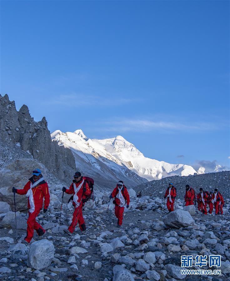 （2020珠峰高程测量）（7）2020珠峰高程测量登山队全体队员安全返回大本营