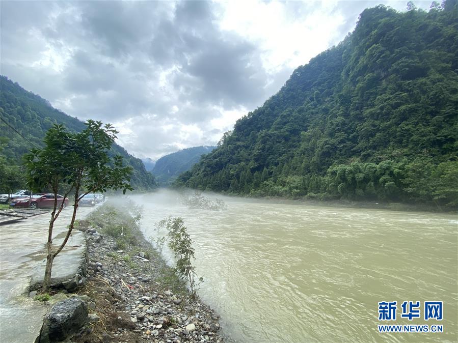 （防汛抗洪·图文互动）（1）山洪袭来前，澧水河畔大转移