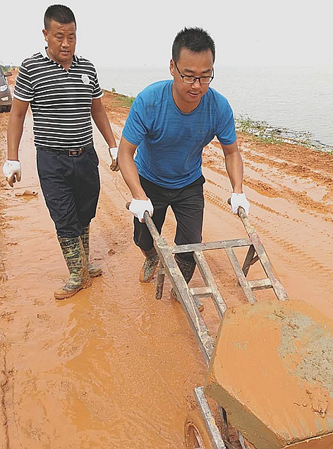 华能驻江西龙口村第一书记张玉 扶贫路上不落下一个贫困群众