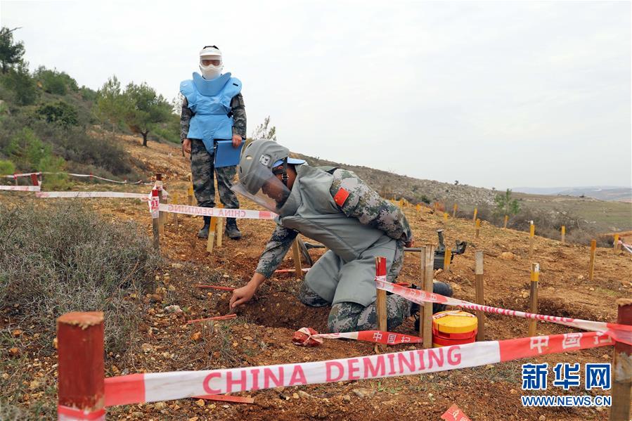 （国际·图文互动）（3）通讯：“中国军人扫雷一如既往专业和敬业！”——记中国赴黎维和部队完成“蓝线”3个雷场清排任务